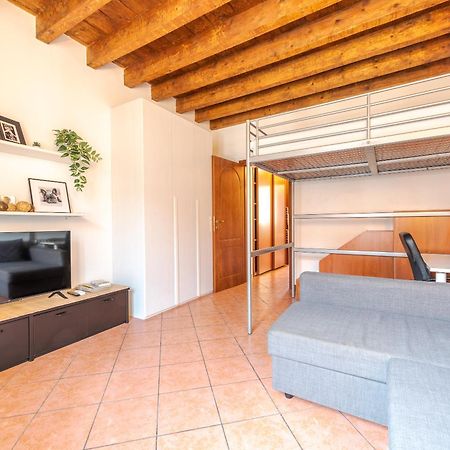 Guest Planet - Rosso Milano Apartment - Navigli Area Екстер'єр фото
