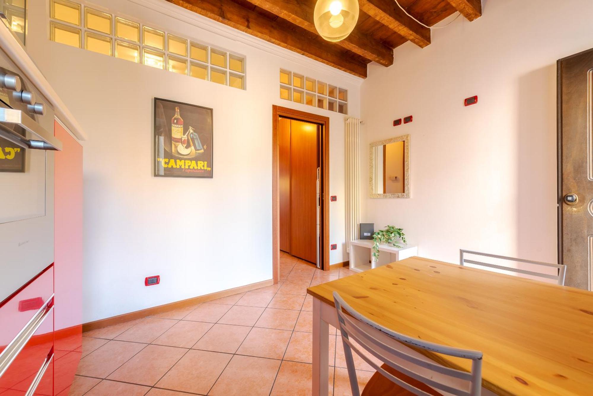 Guest Planet - Rosso Milano Apartment - Navigli Area Екстер'єр фото